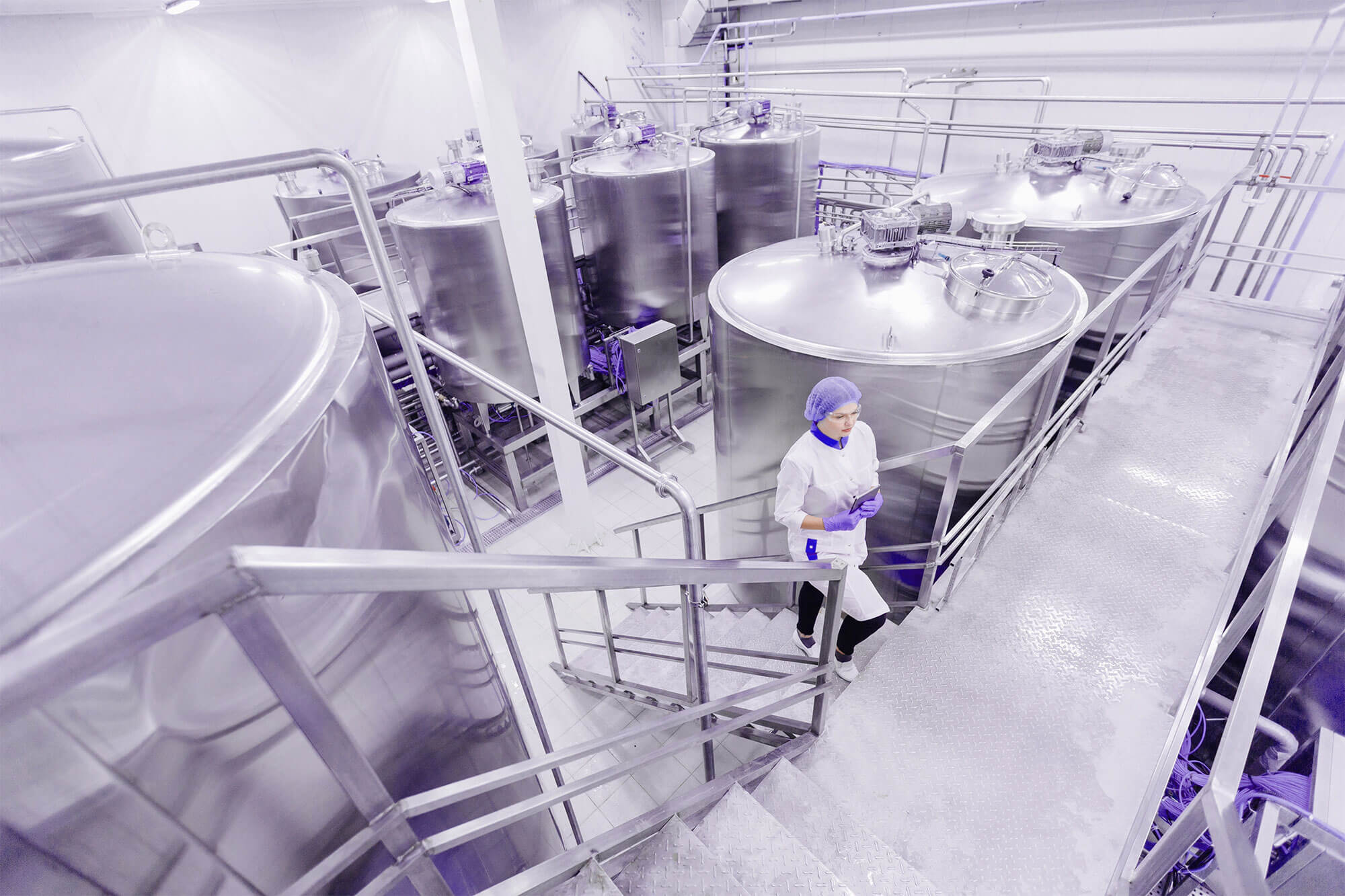 EOSYS worker tanks chemical